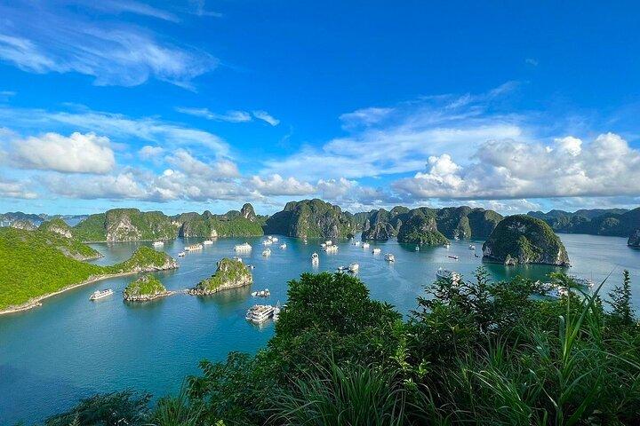 Hanoi - Halong Bay 1 Day PRIVATE TOUR: Cave, Kayak, Island, Lunch