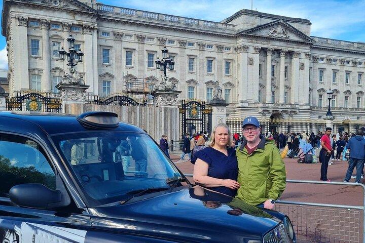 London Taxi Top Sights Tour and Churchill War Rooms Entry