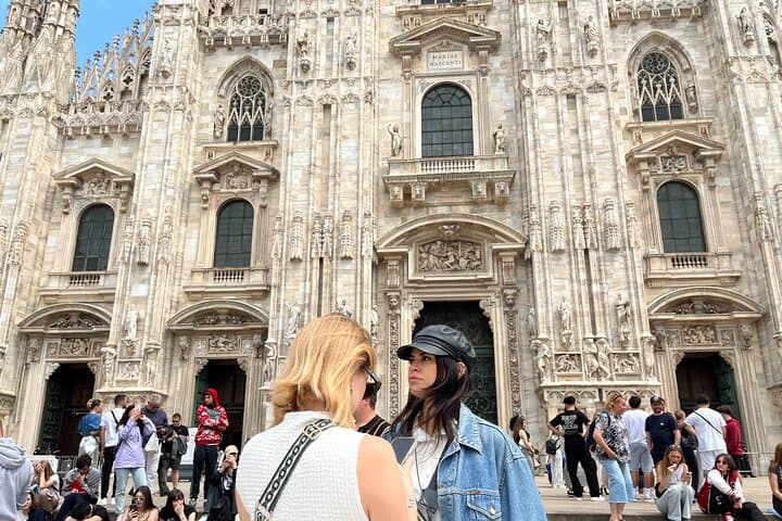 Milan: Duomo Tour with Rooftop Access – Small Group or Private