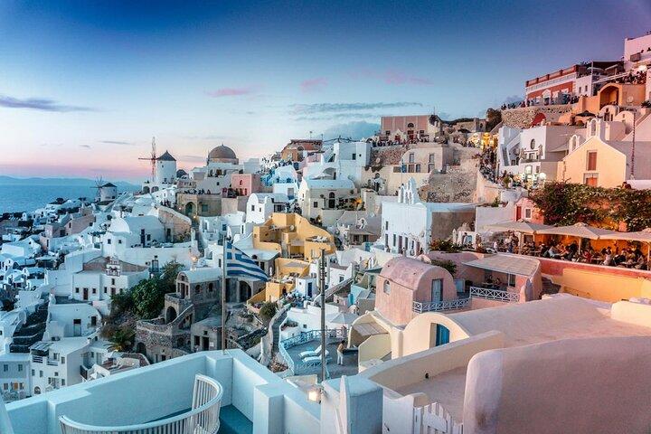 4 Hour Private Tour Experience in Santorini