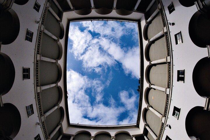 Genova Walking Tour with Audio and Written Guide by a Local