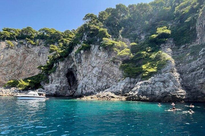 Private Speedboat Tour: Caves Beaches Islands and more