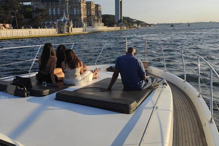 Bosphorus Sunset Yacht Tour with Guide and Snacks