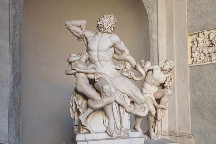 Vatican Highlights, Museums Sistine Chapel tour Basilica entrance