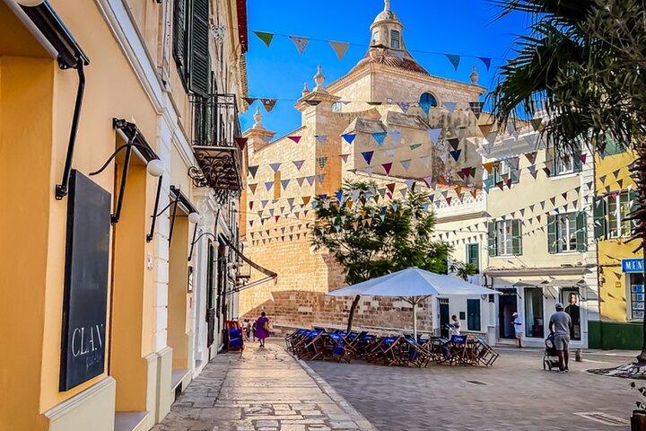 Menorca: Mahon Guided Walking Tour with History & Tastings