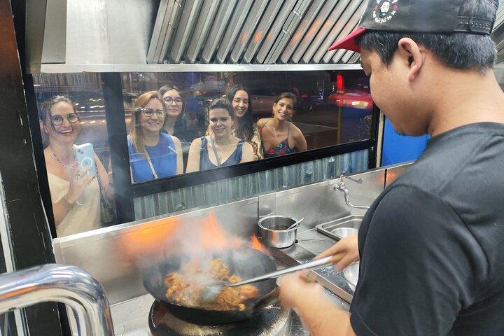 Bangkok Michelin Food by Tuk Tuk - Hotel-pickup Lunch or Dinner