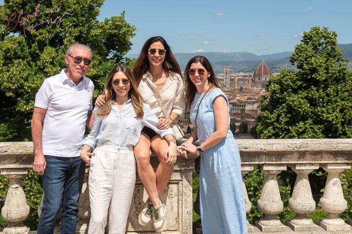Panoramic Florence private tour on Vespa with personal photographer
