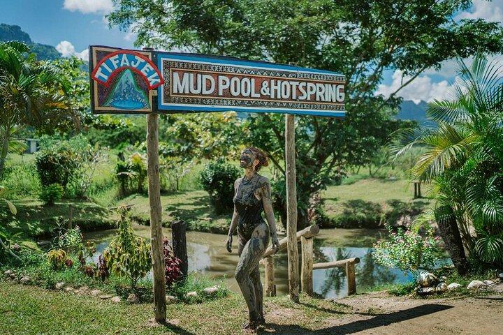 Private Tour: Hot spings & Sleeping Giant Garden hiking Adventure