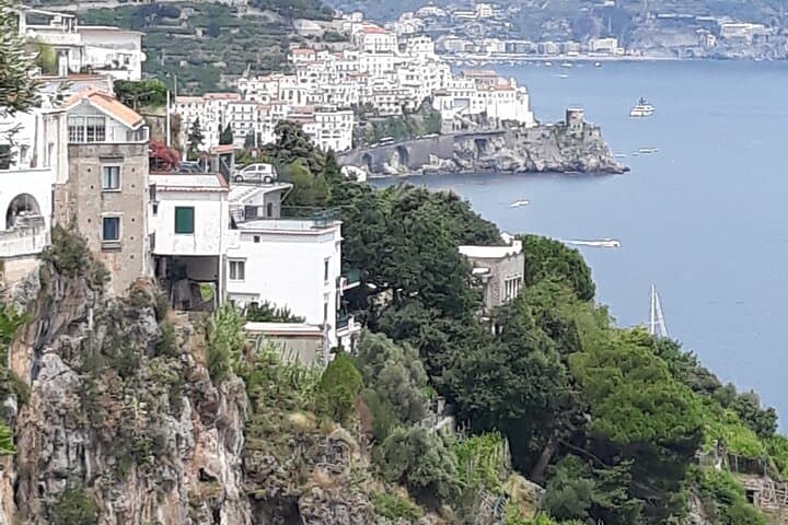 Amalfi : Private Transfer from Naples visit Pompeii