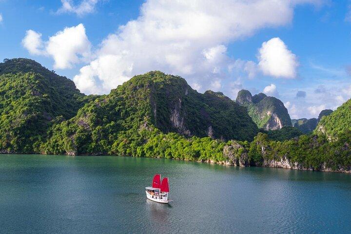 Unique Halong Private Day Cruise with Kayak and Fishing Village