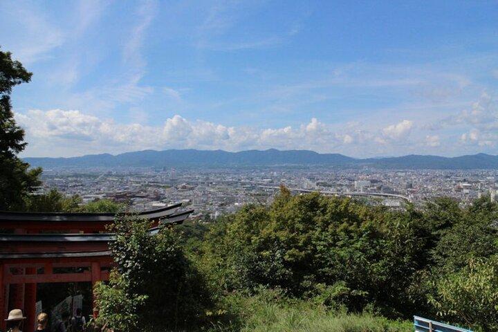 Fushimi Inari Deep Shinto Shrine Tour while Hiking with Expert