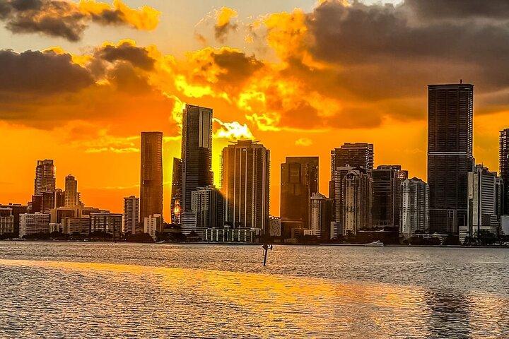 Miami Skyline Boat Cruise and Millionaire's Homes