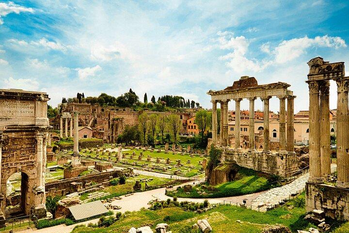 Colosseum Arena, Roman Forum & Palatine Hill Guided Tour