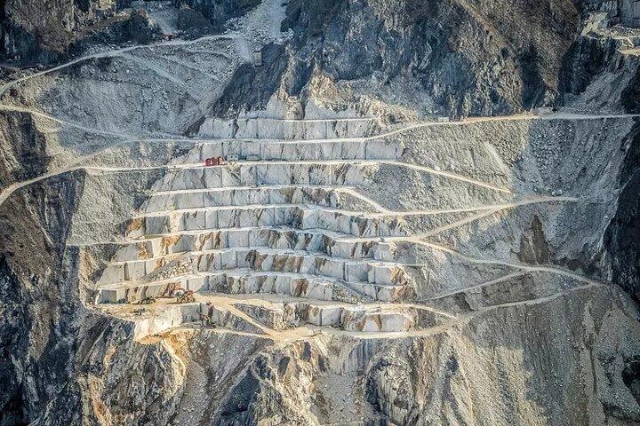 Around Tuscany: Carrara Marbles, Pisa & Lucca
