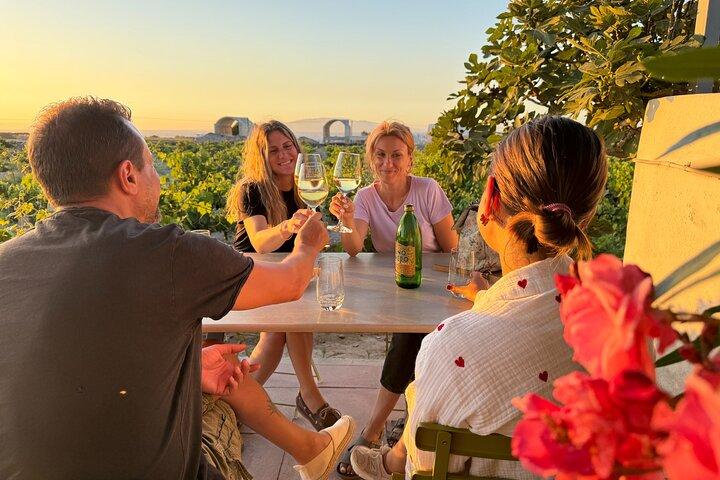 The Best of Santorini: 5-Hour Private Guided Tour of the Island
