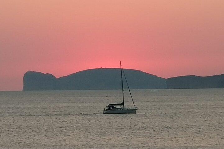 Sunset tour on a sailing boat with aperitif or dinner