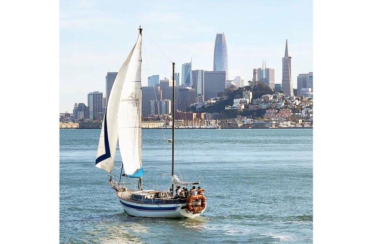 1.5-Hour San Francisco Bay Sailing Tour