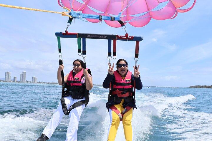 Gold Coast & Surfers Paradise - Parasail & V8 Jetboat Combo
