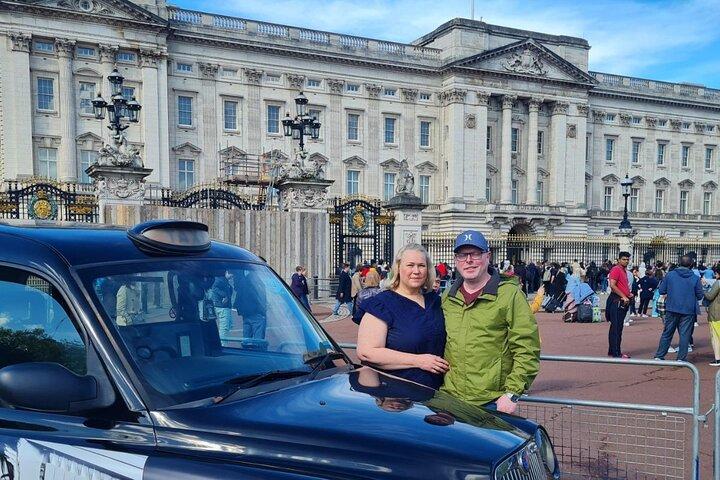 London Taxi Private Top Sights Tour and Tower of London Entry