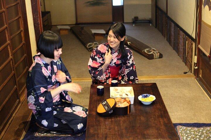 Private Koto Lesson in Kyoto with a Professional Koto Performer