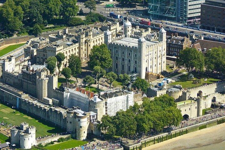 London Taxi Private Top Sights Tour and Tower of London Entry