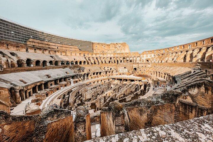Colosseum Guided Tour with Roman Forum & Palatine Hill