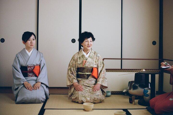 Tea ceremony by the tea master in Kyoto SHIUN AN