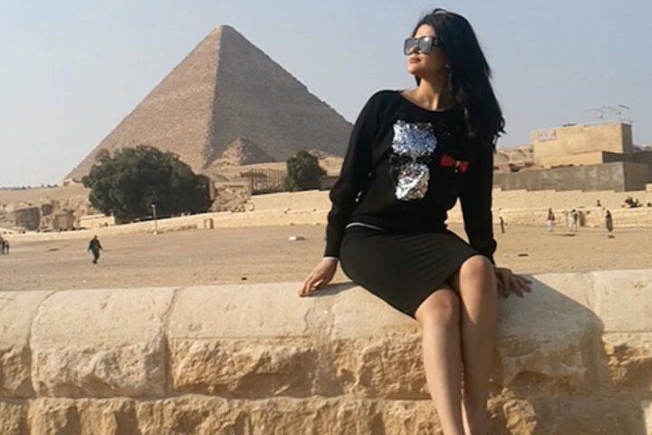 Private Tour To Pyramids of Giza Memphis Saqqara With Lunch