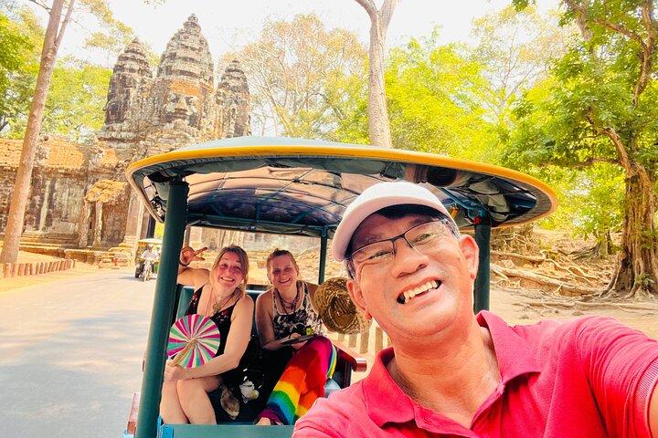 Full-Day Private Tuk Tuk Tour of Angkor Wat Temples