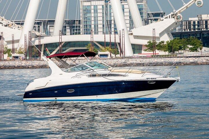 Private 33ft Luxury Boat Cruise In Dubai 8 PAX