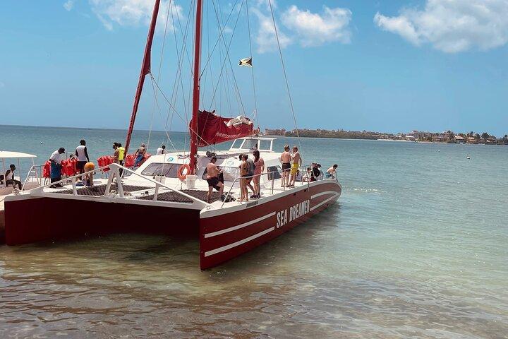 Catamaran Party Cruise and Snorkeling in Montego Bay Open Bar+DJ