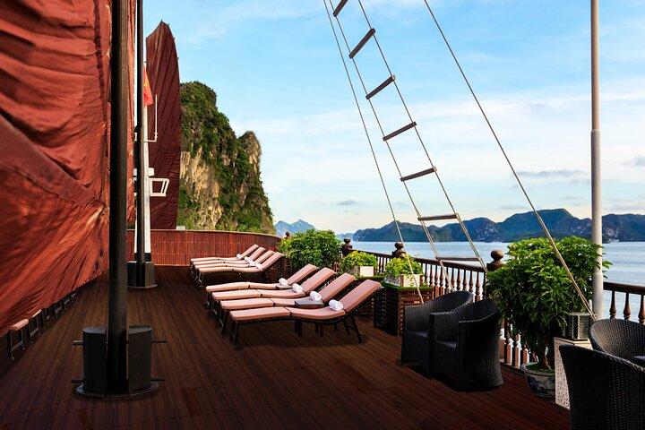 Halong Bay 2 Days and 1 Night Aboard La Stellar Cruise from Hanoi