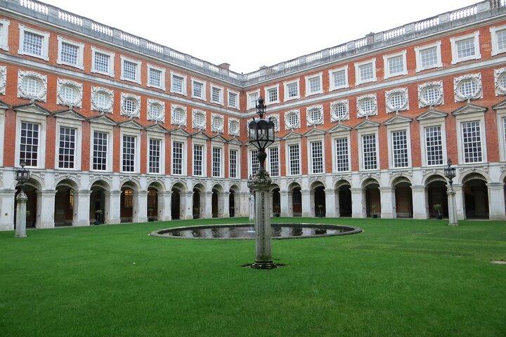 Hampton Court Palace, Stonehenge and Roman Bath Tour with Passes