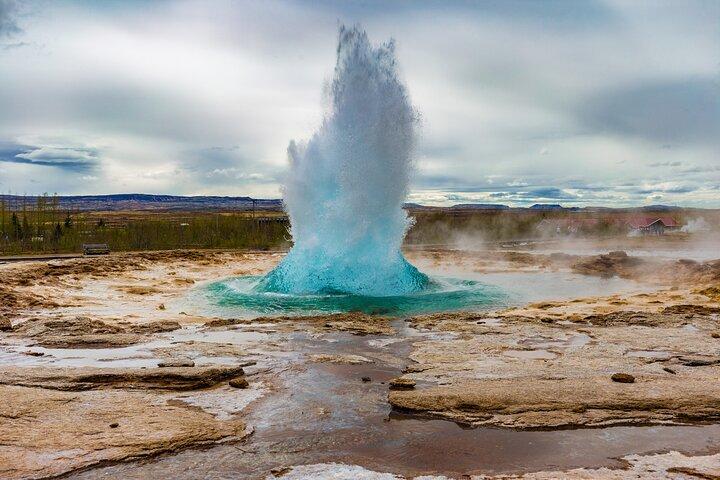 Iceland from Reykjavik Golden Circle Bus Day Tour 冰岛黄金圈中文一日团