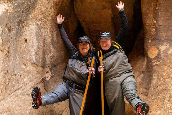 Zion Full Day Small Group Tour & Hike - with Narrows