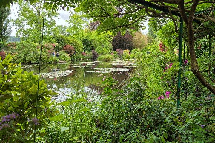 Private Tour in Giverny with Transport from Paris