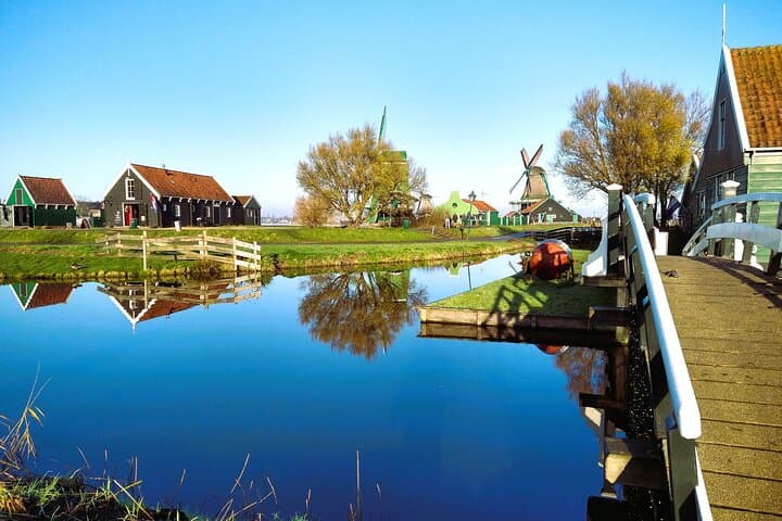 Private tour to Zaanse Schans, Edam, Volendam and Marken