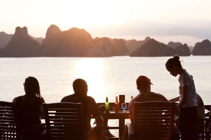 Best 2-Day Halong Bay & Lan Ha Bay Luxury 2D1N Cruise from Hanoi