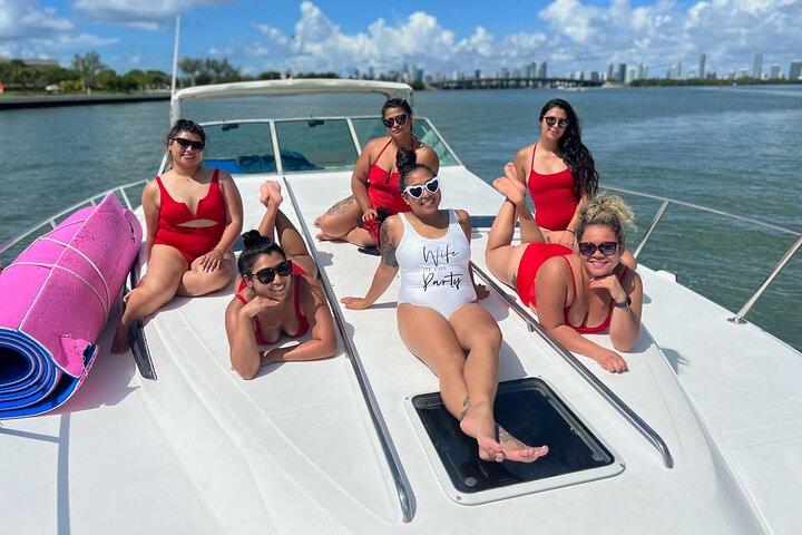 Premium Miami Yacht Experience: Captain, Fun & Party!