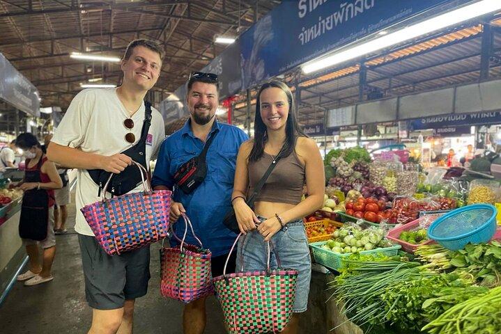 Chiang Mai: Thai Cooking Class and Elephant Sanctuary Observation