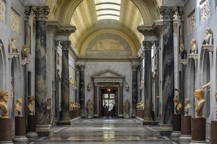 Vatican Highlights, Museums Sistine Chapel tour Basilica entrance