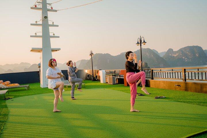 2 Day Bai Tu Long Bay Luxury Cruise Experience