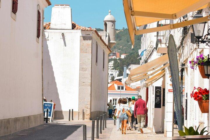 Private Full Day Tour Arrabida, Palmela, Azeitão and Sesimbra