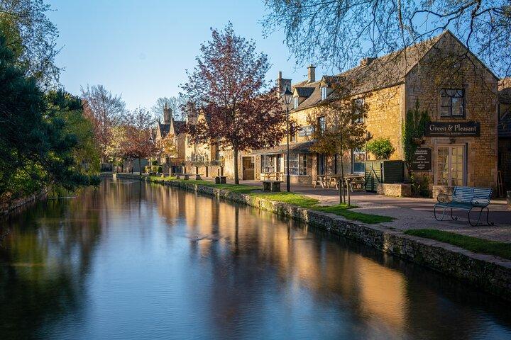 Cotswolds Hidden Gems Private Luxury Local Guide Tour from London
