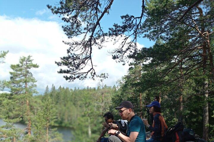 Hiking tour in Nuuksio National Park with meal and snacks