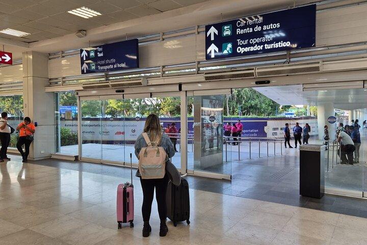 Cancun Airport Private Transfers to Cancun 10 Miles