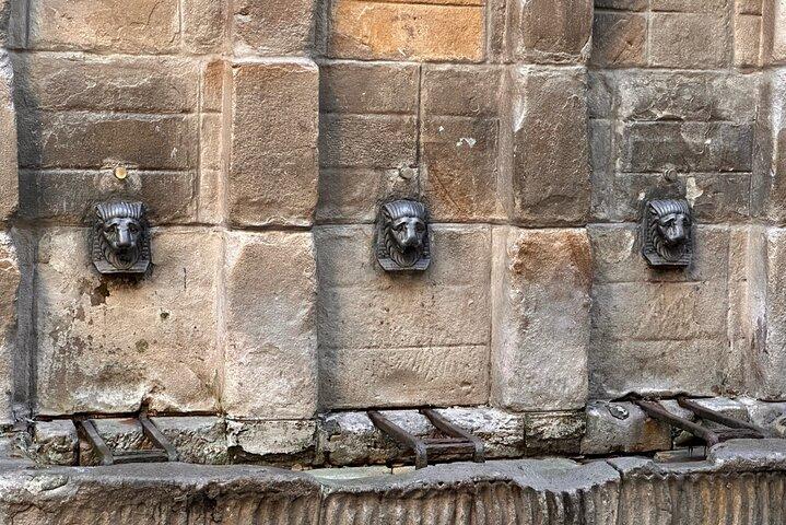 Bilbao Old Town Self-Guided City Walking Tour & Scavenger Hunt