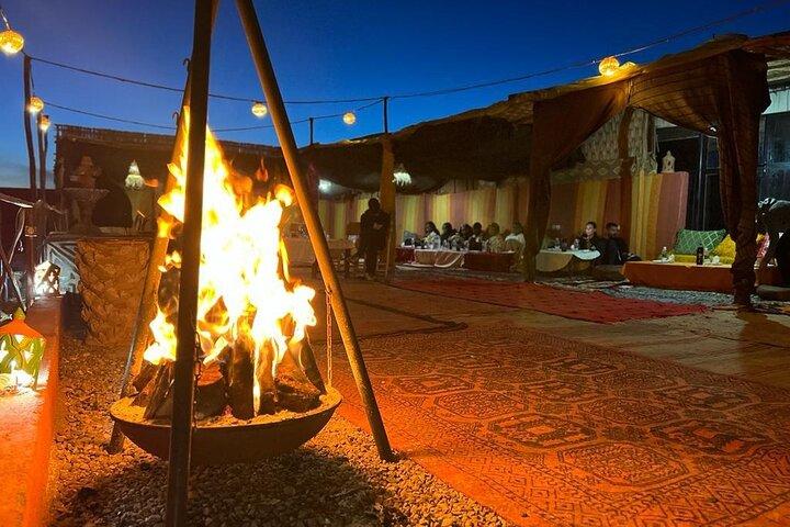 Explore Agafay Desert: Buggy & Camel Rides with Dinner Show