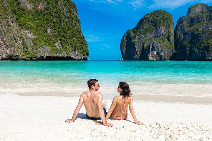 Phi Phi & Bamboo Island Full Day Tour by Premium Speed-Catamaran