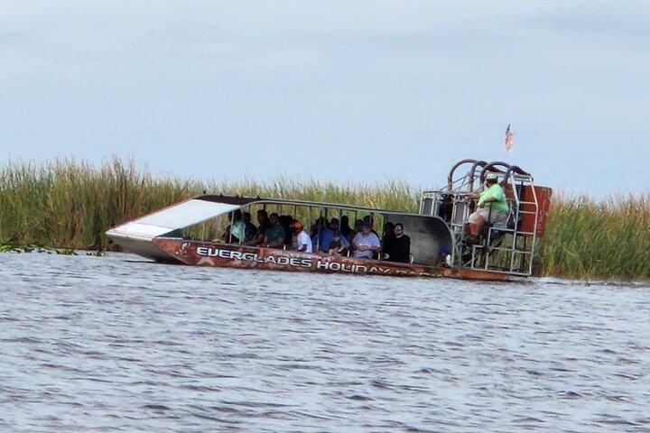 Everglades Alligator Airboat Tour with Bus transfer from Miami